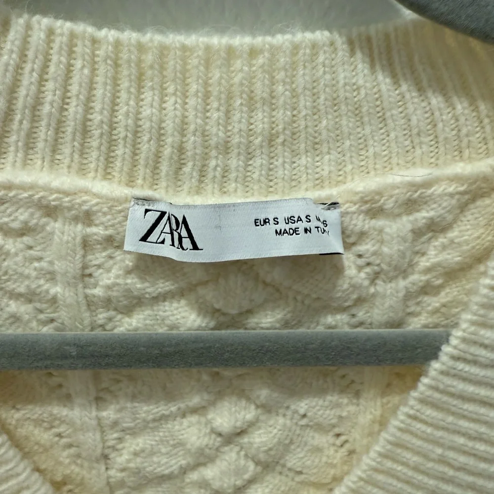 Zara Cream Cable Knit Sweater Vest - Picture 3 of 7